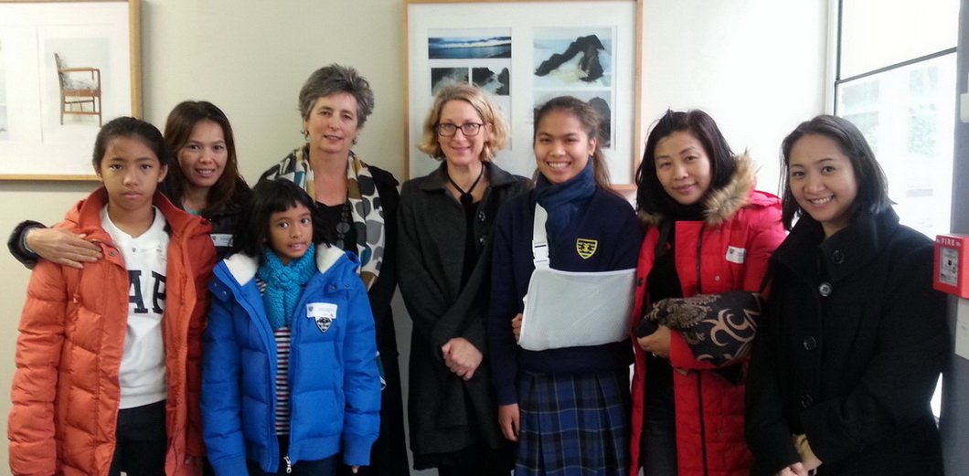 พาน้องๆและผู้ปกครองชมโรงเรียน Wellington East Girls