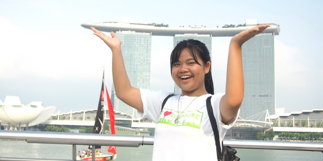 เรือลำแค่นี้หนูยกได้สบายๆ ค่ะ ฮึบ!