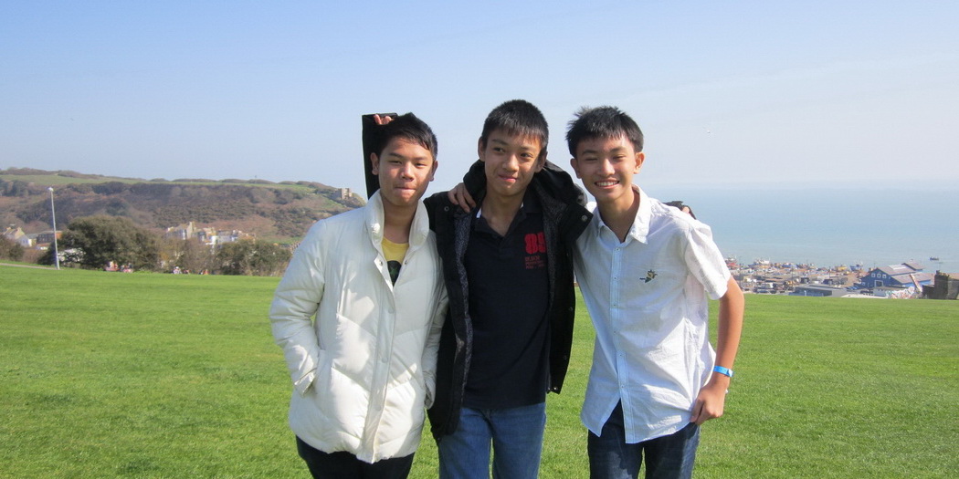 3 หนุ่ม 3 มุม :)