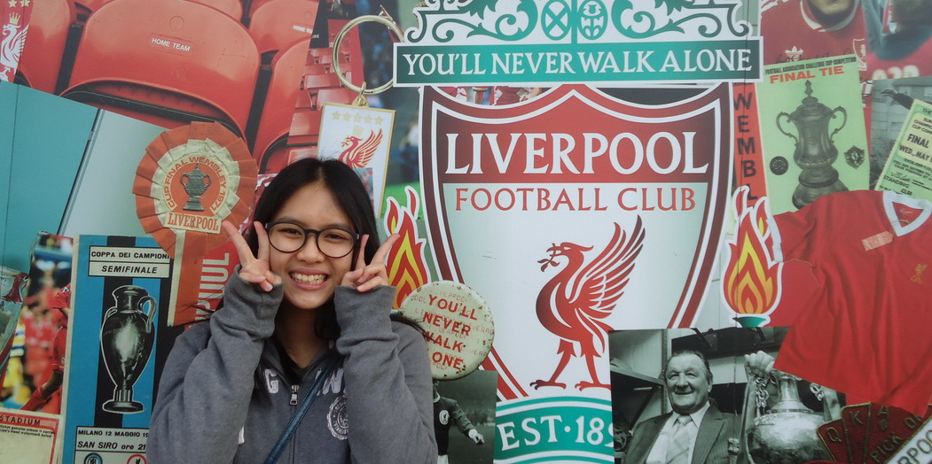 OK now! let's sing, 'You ll never walk alone'