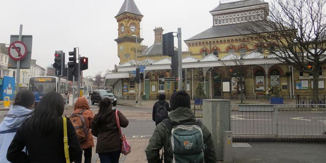 พี่คิมพาชมเมือง Eastbourne ในวันแรกที่มาถึง